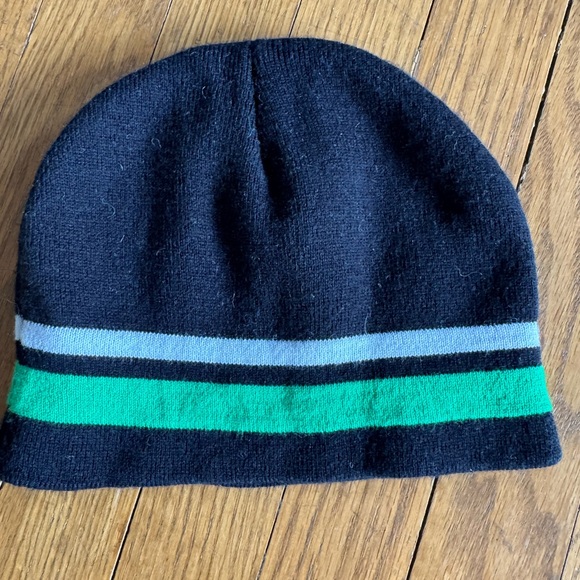 Blarney Castle beanie - Picture 3 of 3